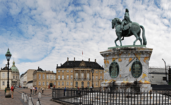 Cung điện Amalienborg 1